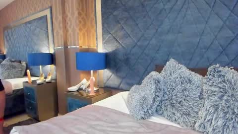 maryhawkey online show from 01.14.26