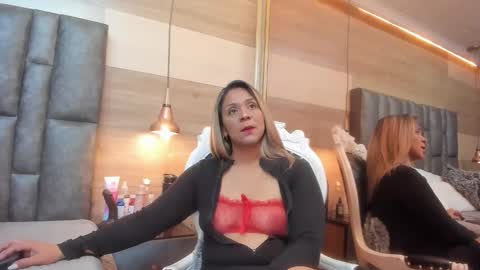 maryhawkey online show from 02.25.26