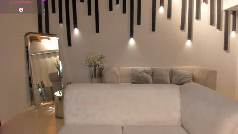  Mary  online show from 03.05.25