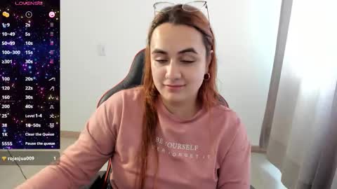 Dulce Maria online show from 10.31.25