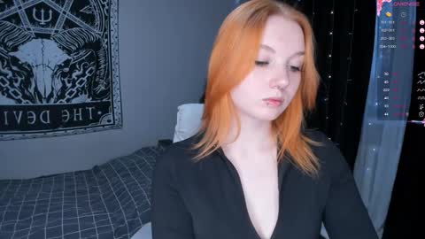 Snapshot of marymelanie chatting on 02.10.25 Mary online show from 02.10.25