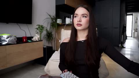 Marina online show from 11.26.25