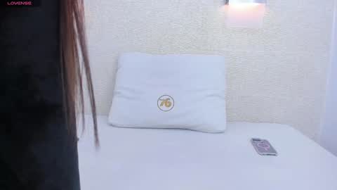 Snapshot of maryy_campbell chatting on 12.19.24 maryy campbell online show from 12.19.24