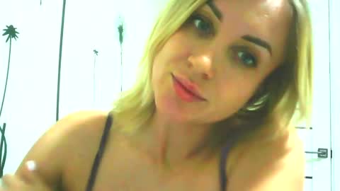 Snapshot of maryyemm chatting on 01.15.25 maryyemm online show from 01.15.25