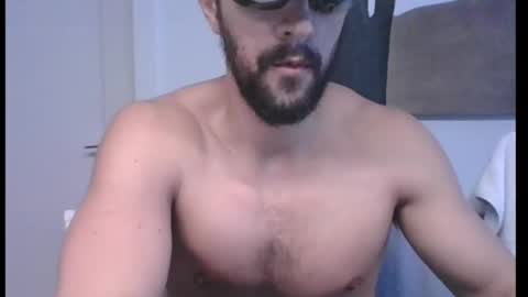 Snapshot of mascuhunk chatting on 02.15.25 mascuhunk online show from 02.15.25