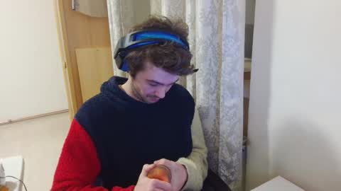 Snapshot of mash_potatoes_are_good chatting on 12.04.24 mash_potatoes_are_good online show from 12.04.24