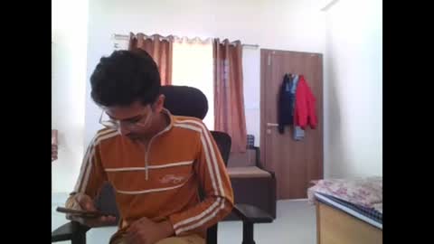 maskboyz2003 online show from 12.18.24