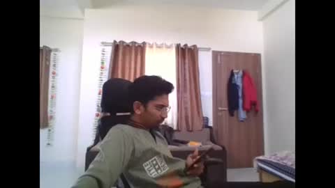 maskboyz2003 online show from 12.19.24