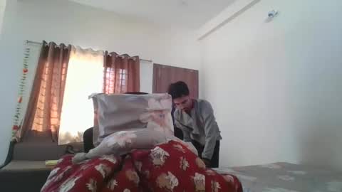 maskboyz2003 online show from 12.31.24