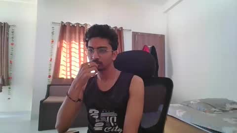 maskboyz2003 online show from 02.05.25