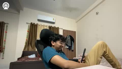 maskboyz2003 online show from 09.17.25