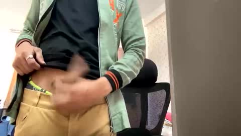 maskboyz2003 online show from 11.26.25