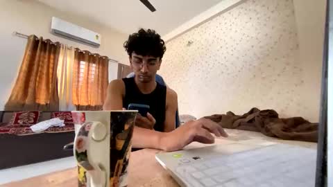 maskboyz2003 online show from 11.27.25