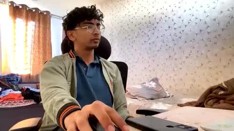 maskboyz2003 online show from 12.14.25