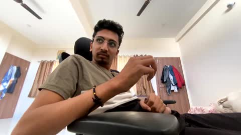 Mask Boy online show from 12.08.24