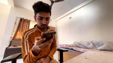 Mask Boy online show from 12.18.24