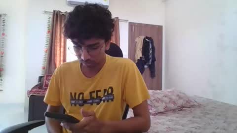 Mask Boy online show from 09.25.25