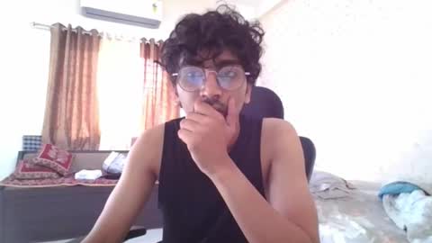 Mask Boy online show from 10.09.25