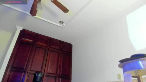 Snapshot of maskgames chatting on 12.17.25 Anysweets69 online show from 12.17.25