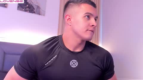 Mason Bennet online show from 12.04.25