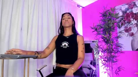 Snapshot of massielhot chatting on 05.22.26 massielhot online show from 05.22.26