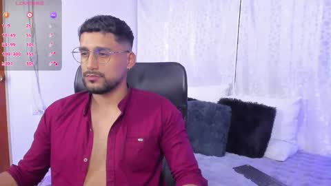 Snapshot of massimo_fenix chatting on 11.05.25 Gabriel online show from 11.05.25