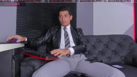 I am Massimo online show from 04.18.26