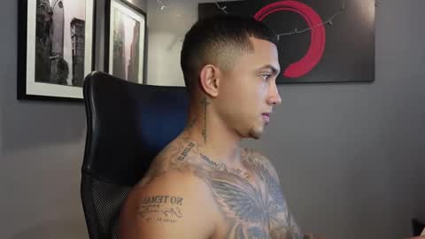 Snapshot of massimo_rizzo_ chatting on 11.17.25 Massimo online show from 11.17.25