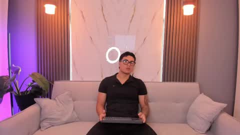 Snapshot of massimo_ross chatting on 04.16.26 massimo_ross online show from 04.16.26