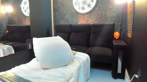 Snapshot of massimowalton2 chatting on 01.25.25 massimowalton2 online show from 01.25.25