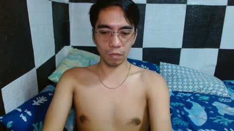 Snapshot of massive_boner02 chatting on 01.12.25 massive_boner02 online show from 01.12.25