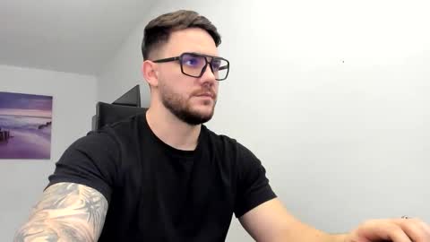 Snapshot of master_alexxxander chatting on 12.02.25 Alex online show from 12.02.25