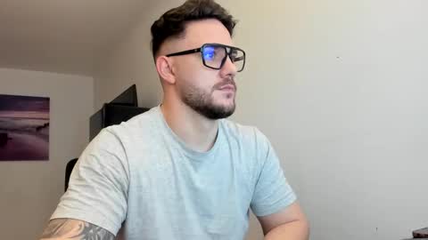 Snapshot of master_alexxxander chatting on 12.05.25 Alex online show from 12.05.25