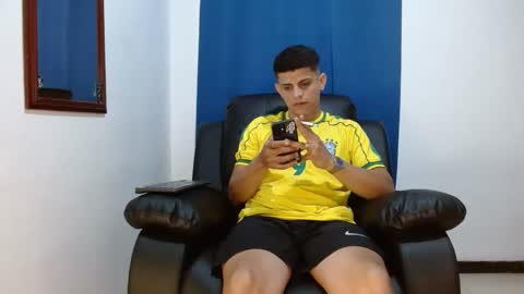 Snapshot of master_melo chatting on 11.05.25 master melo online show from 11.05.25