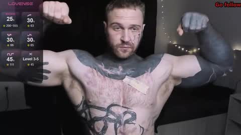 Snapshot of master_oil chatting on 02.02.26 Huge Alex online show from 02.02.26