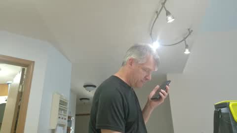 Snapshot of master_thorn chatting on 09.18.25 Master Thorn online show from 09.18.25