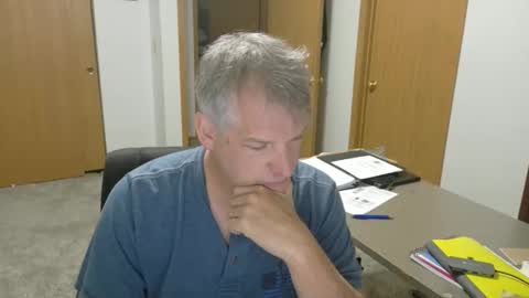 Snapshot of master_thorn chatting on 09.24.25 Master Thorn online show from 09.24.25