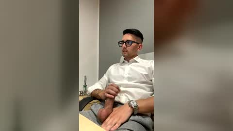 Snapshot of masterboss_fl chatting on 06.17.26 Master Boss online show from 06.17.26