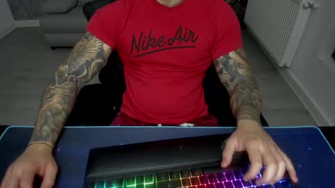 Snapshot of masterkingmuscle chatting on 01.22.25 masterkingmuscle online show from 01.22.25