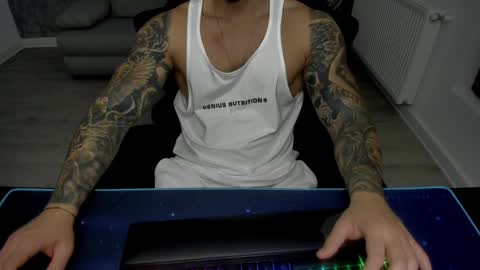 Snapshot of masterkingmuscle chatting on 01.24.25 masterkingmuscle online show from 01.24.25