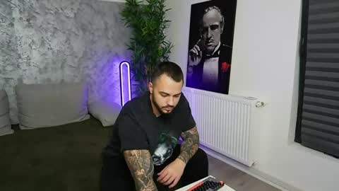 Snapshot of masterkingmuscle chatting on 12.03.25 masterkingmuscle online show from 12.03.25