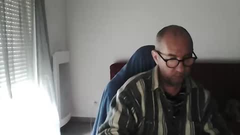 mat11efou online show from 10.16.25