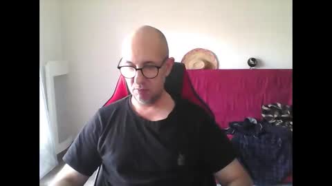 Snapshot of mat11efou chatting on 05.16.26 mat11efou online show from 05.16.26