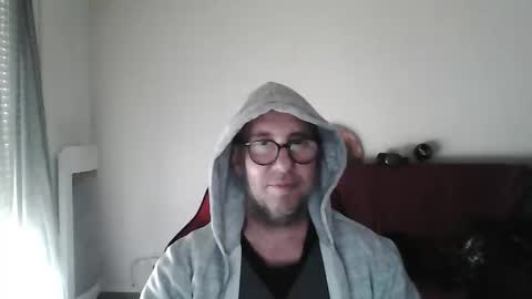Snapshot of mat11efou chatting on 05.17.26 mat11efou online show from 05.17.26