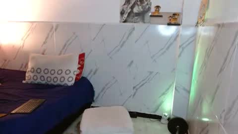 Snapshot of mat_kush chatting on 12.17.25 Matt online show from 12.17.25