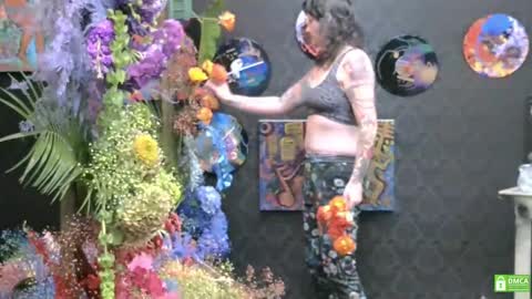 Snapshot of matchingtracksuits chatting on 12.13.24 Jer and Kel online show from 12.13.24