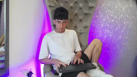 mateo mitchell online show from 10.15.25