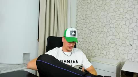 MateoBenjamin online show from 01.07.25