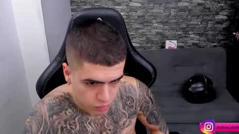 Mathew Independent model online show from 10.15.25