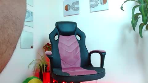 Snapshot of mathewhot3 chatting on 11.09.25 mathewhot3 online show from 11.09.25